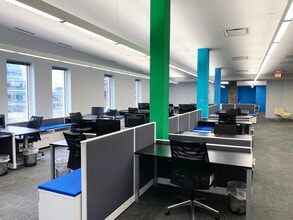 101 W Grand Ave, Chicago, IL à louer Photo intérieure– Image 1 sur 6