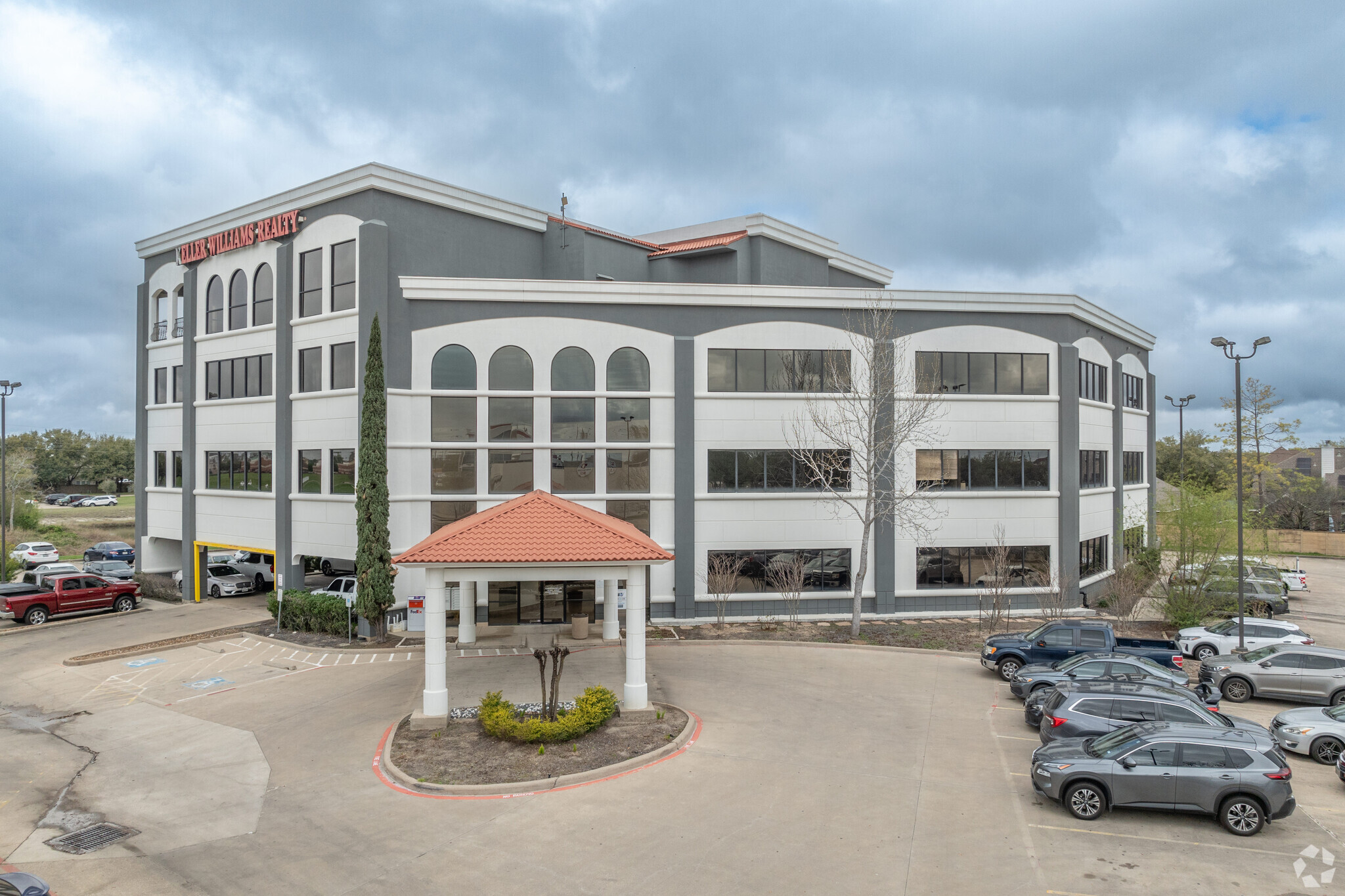 2734 W Sunrise Blvd, Pearland, TX à louer Photo de l’immeuble– Image 1 sur 16