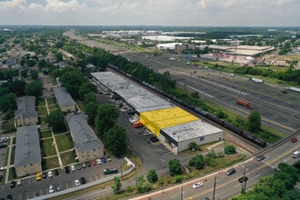 1001 Roosevelt Ave, Carteret, NJ à louer Photo intérieure– Image 1 sur 2