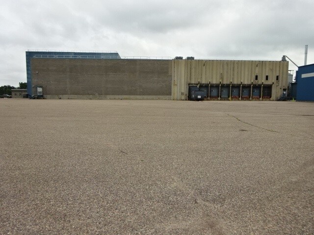4930 Hayes Ave, Plover, WI à vendre - Photo de l’immeuble – Image 3 sur 35