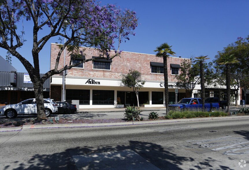 527 S Lake Ave, Pasadena, CA à louer - Photo de l’immeuble – Image 2 sur 6