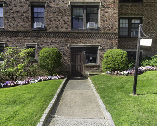 Plus de détails pour 253 Garth Rd, Scarsdale, NY - Bureau à vendre
