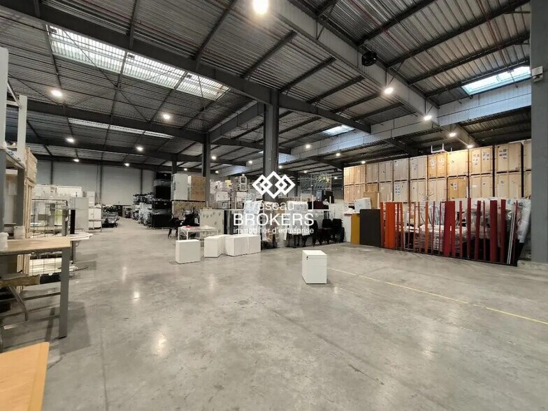 Local commercial dans Saint-Michel-sur-Orge à louer - Photo intérieure – Image 1 sur 4