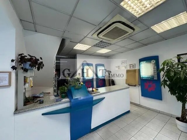 Local commercial dans Vincennes à louer - Photo intérieure – Image 2 sur 2