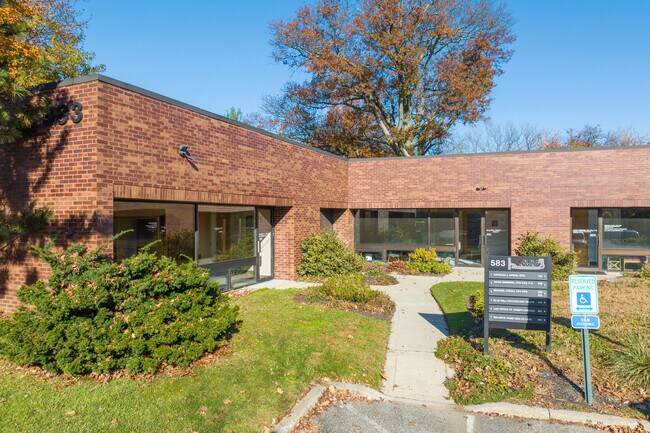 Plus de détails pour 583-595 Skippack Pike, Blue Bell, PA - Bureau à vendre