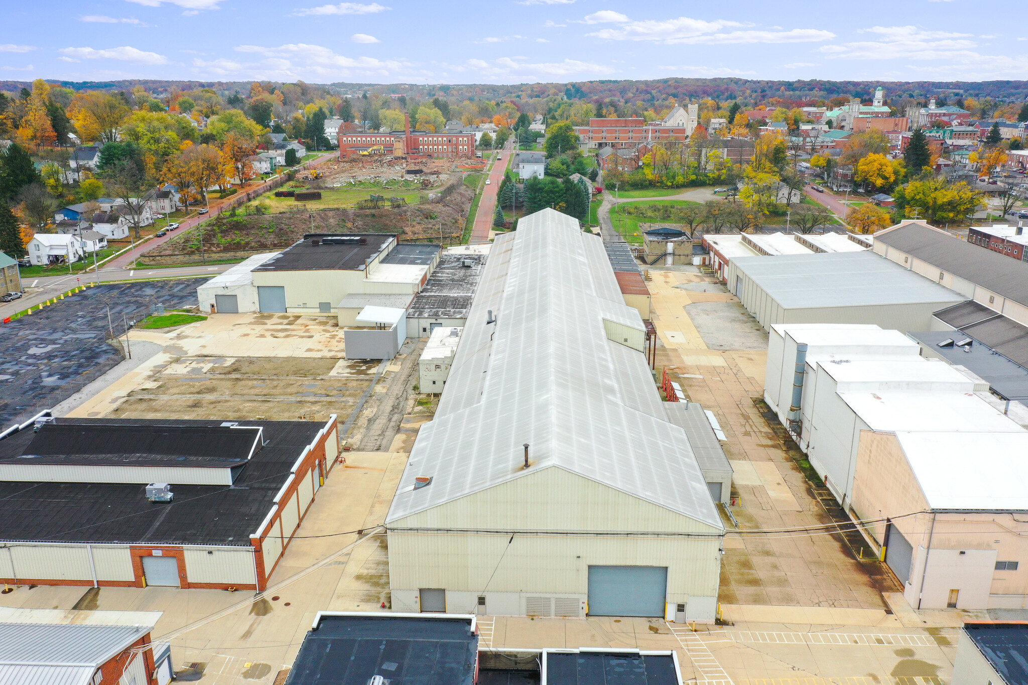 105 N Sandusky St, Mount Vernon, OH à louer Photo de l’immeuble– Image 1 sur 7