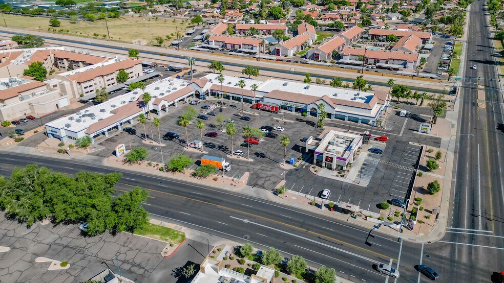 330 E Brown Rd, Mesa, AZ à louer - Photo de l’immeuble – Image 1 sur 9