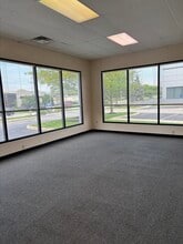 1020 Taylor Station Rd, Gahanna, OH à louer Photo de l’immeuble– Image 2 sur 4