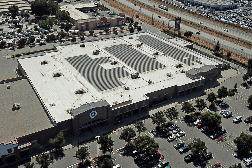 6705-6975 Camino Arroyo, Gilroy, CA à louer - Photo de l’immeuble – Image 1 sur 3