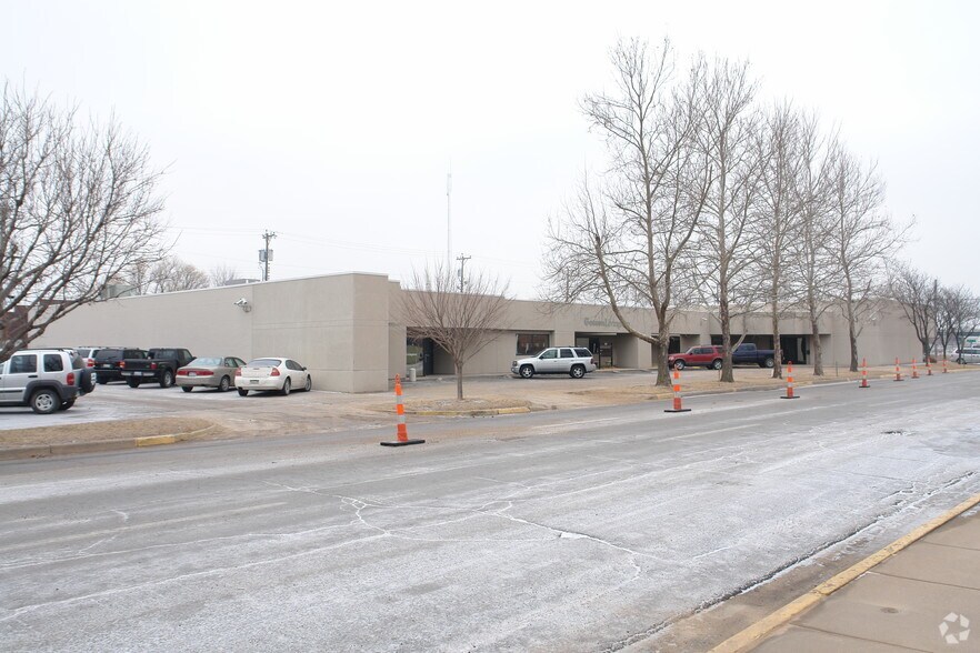 420 S Emporia St, Wichita, KS à louer - Photo de l’immeuble – Image 2 sur 36