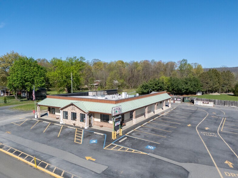 232 W Moorestown Rd, Wind Gap, PA à vendre - Photo de l’immeuble – Image 3 sur 64