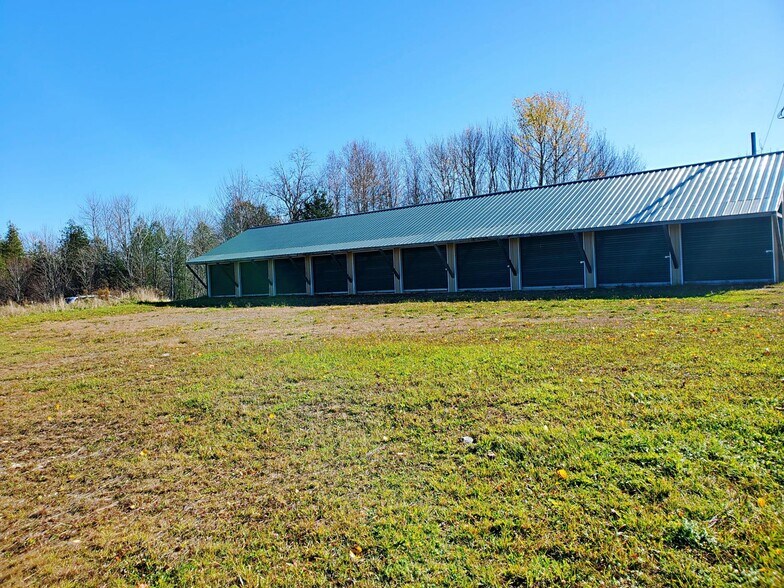 79 Town Line Rd, Springfield, ME à vendre - Photo principale – Image 3 sur 7