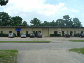 901 Butler Dr, Mobile, AL à louer Photo de l’immeuble– Image 2 sur 6