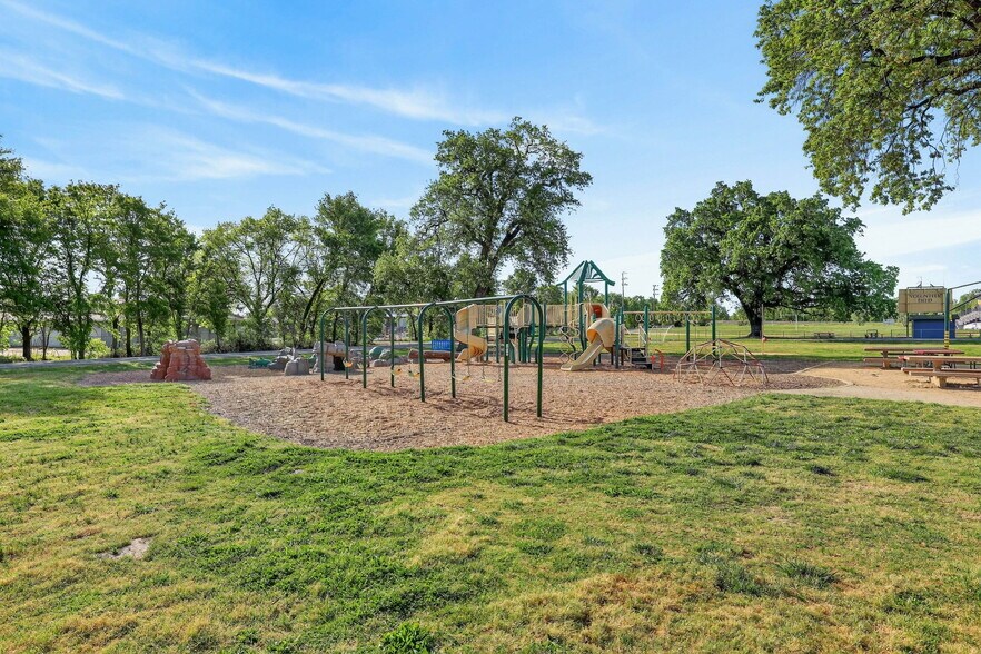 21893 Old 44 Dr, Palo Cedro, CA à vendre - Photo de l’immeuble – Image 3 sur 6