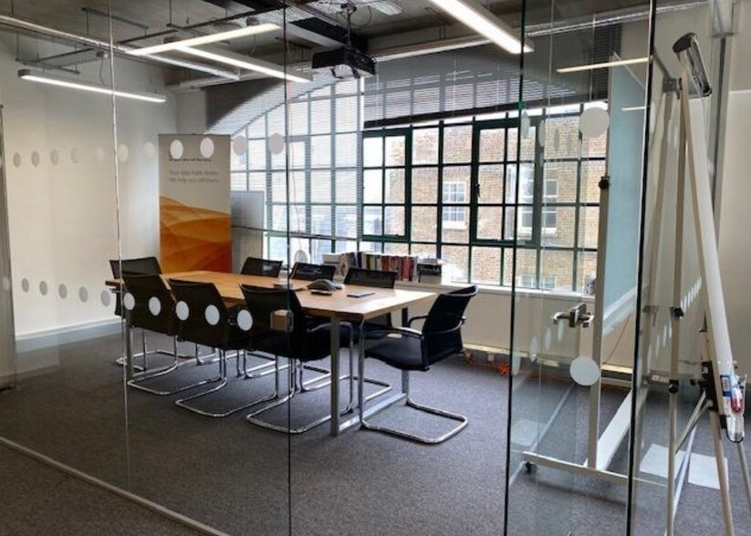 376-378 Chiswick High Rd, Londres à louer - Photo de l’immeuble – Image 3 sur 4