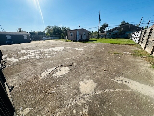 5527 Gessner Rd, Houston, TX à louer - Photo de l’immeuble – Image 3 sur 9