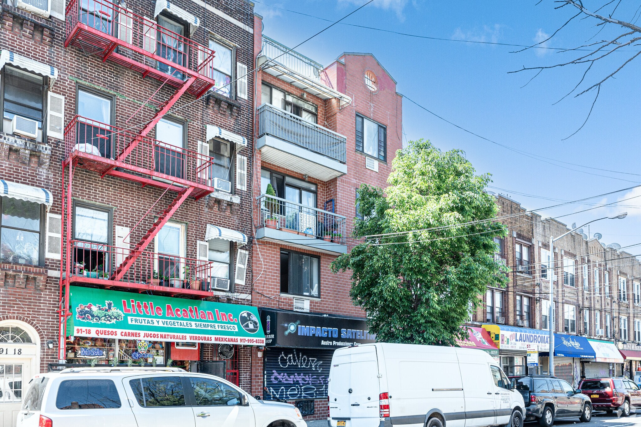 9116 43rd Ave, Elmhurst, NY à vendre Photo principale– Image 1 sur 6