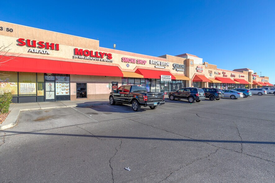 3250 N Tenaya Way, Las Vegas, NV à louer - Photo de l’immeuble – Image 2 sur 8