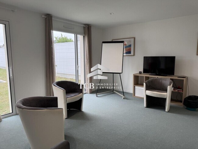 Plus de détails pour Bureau à vendre