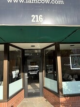 216-222 Commercial St NE, Salem, OR à louer Photo intérieure– Image 1 sur 10