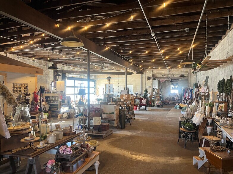124-130 S Blackhawk Blvd, Rockton, IL à louer - Photo de l’immeuble – Image 3 sur 8