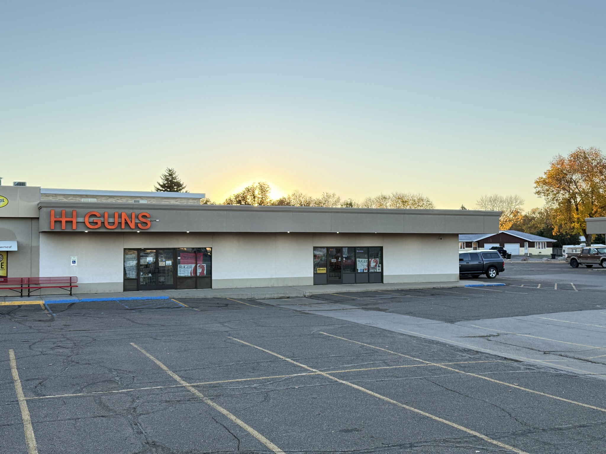 1021 S Washington St, Bismarck, ND à louer Photo de l’immeuble– Image 1 sur 3