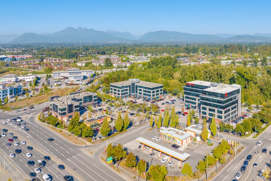 8661 201 St St, Langley, BC à louer - Aérien – Image 3 sur 4