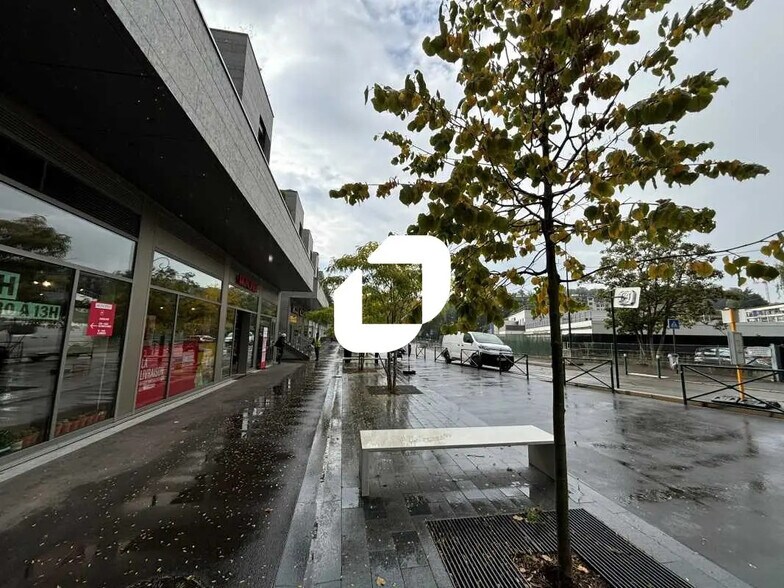 Local commercial dans VILLE-D'AVRAY à louer - Photo de l’immeuble – Image 1 sur 1