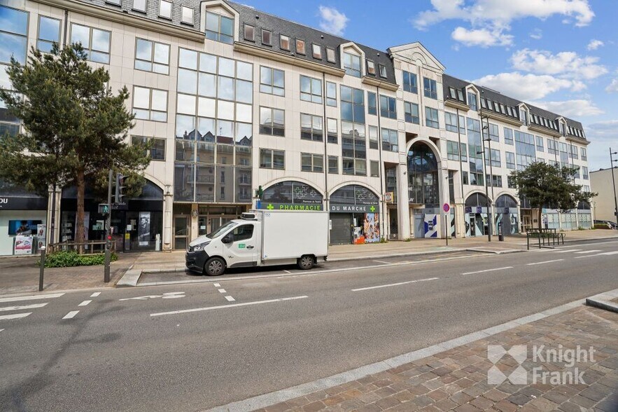 84 Bis Avenue Du Général Leclerc, Viroflay à louer - Photo de l’immeuble – Image 1 sur 9