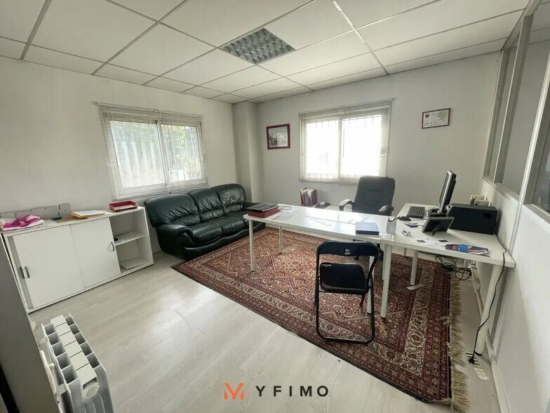 Local d’activités dans Ecquevilly à louer - Photo intérieure – Image 3 sur 6