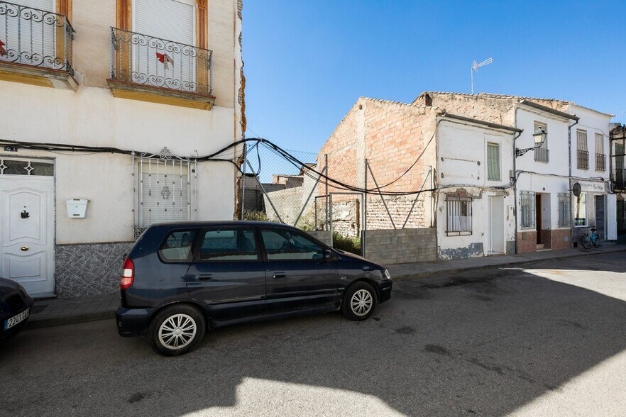 Terrain dans Fuente Vaqueros à vendre - Photo de l’immeuble – Image 3 sur 8