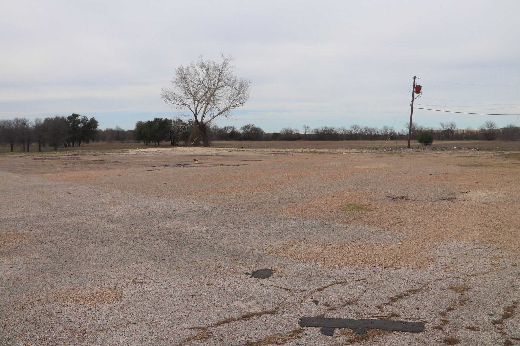 5606 W Adams Ave, Temple, TX à louer Photo principale– Image 1 sur 2