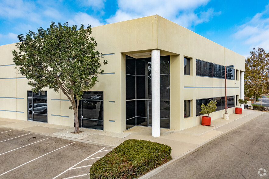 5280 Valentine Rd, Ventura, CA à louer - Photo de l’immeuble – Image 2 sur 3