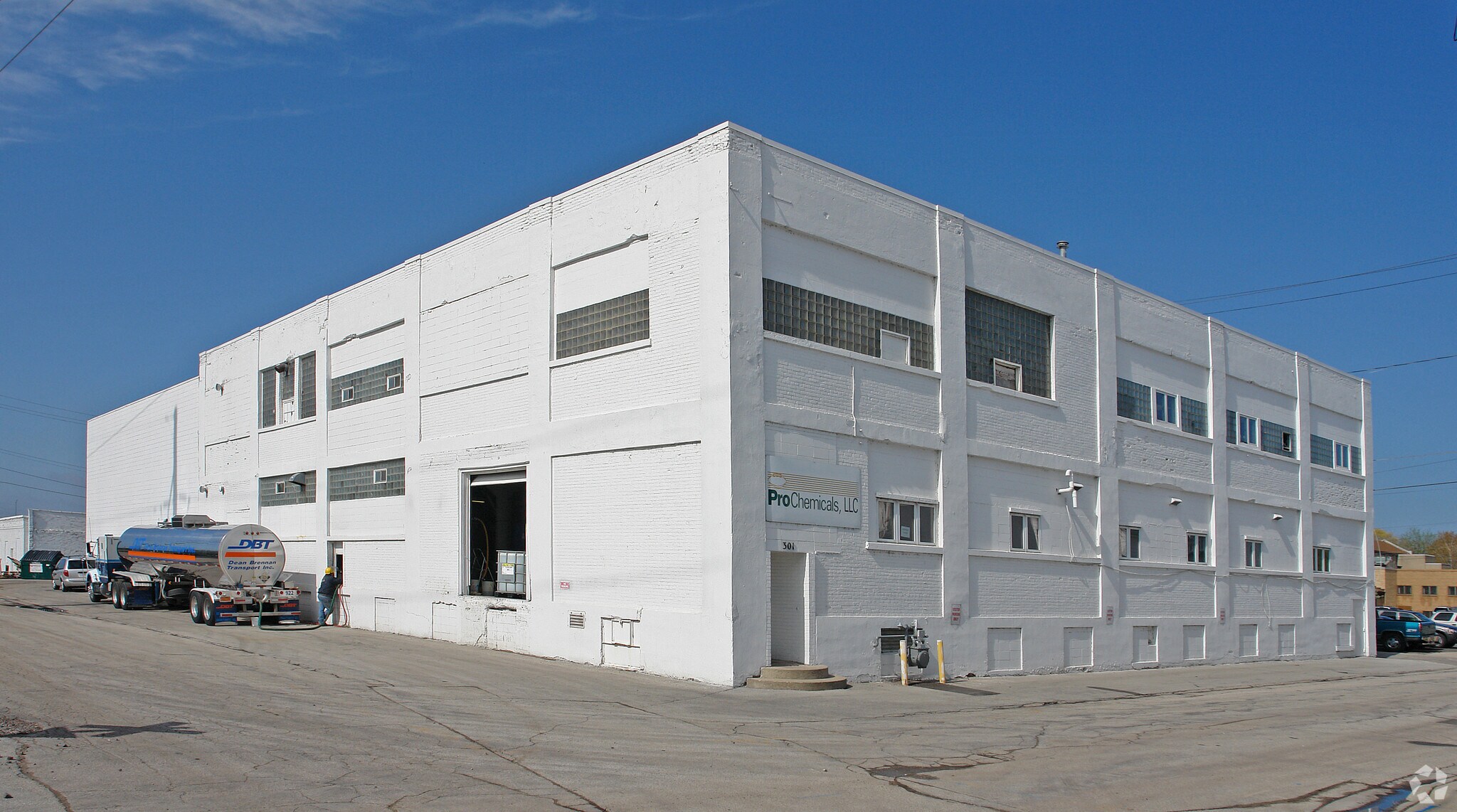 S Broadway Properties portefeuille de 4 biens à vendre sur LoopNet.fr Photo principale– Image 1 sur 6