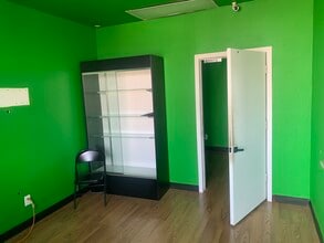 5804-5814 NW 63rd St, Oklahoma City, OK à louer Photo intérieure– Image 2 sur 5