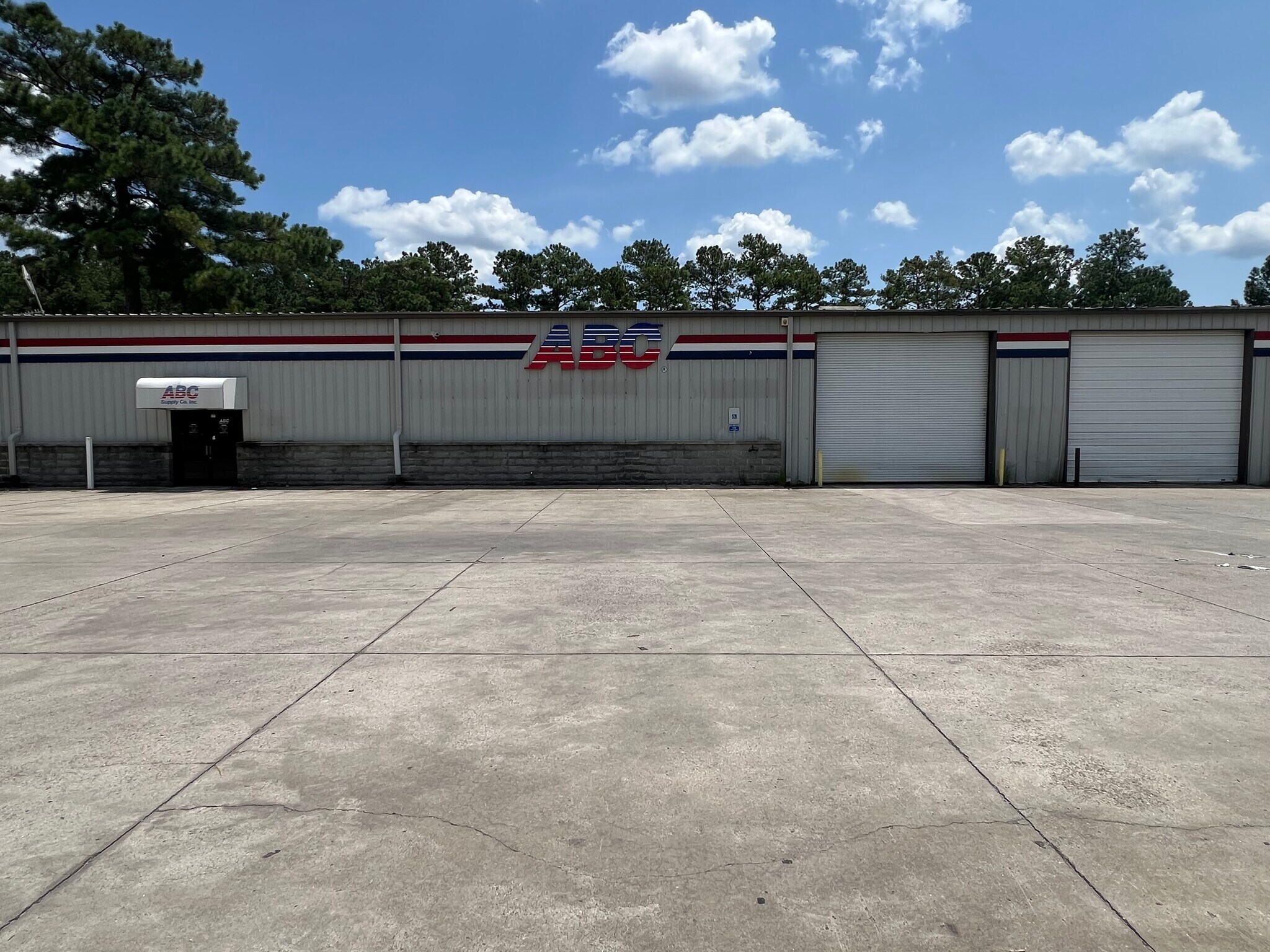 3961 Wesley St, Myrtle Beach, SC à louer Photo de l’immeuble– Image 1 sur 16