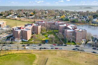 Plus de détails pour 210-230 Pelham Rd, New Rochelle, NY - Logement à vendre