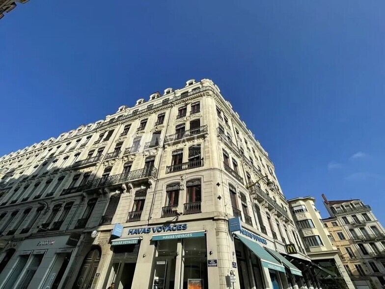 Bureau dans Lyon à louer - Photo de l’immeuble – Image 1 sur 8