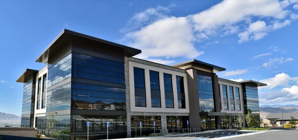 3900 Traverse Mountain Blvd, Lehi, UT à louer - Photo principale – Image 1 sur 3