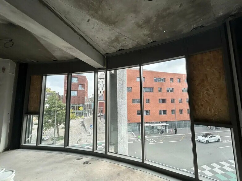 Bureau dans Lille à louer - Photo de l’immeuble – Image 2 sur 11