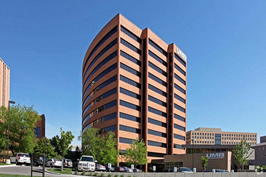 4900 Main St, Kansas City, MO à louer - Photo de l’immeuble – Image 2 sur 33
