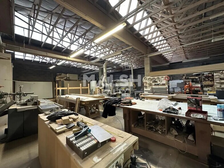 Local d'activités dans Massieux à vendre - Photo de l’immeuble – Image 3 sur 10