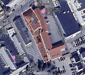 Plus de détails pour 453 Main St, Hyannis, MA - Local commercial à vendre