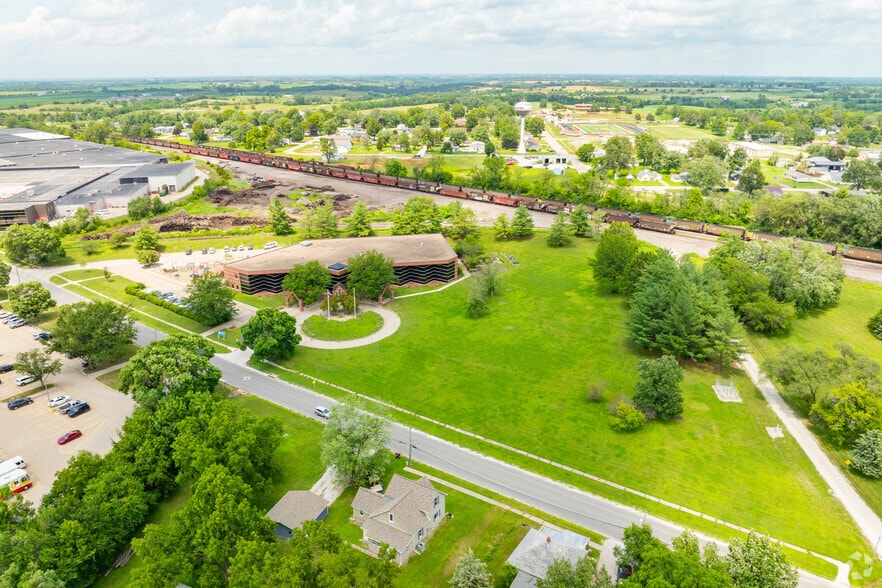 1711 Osceola Ave, Chariton, IA à vendre - Aérien – Image 2 sur 4