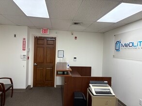 190 Moore St, Hackensack, NJ à louer Photo intérieure– Image 1 sur 18