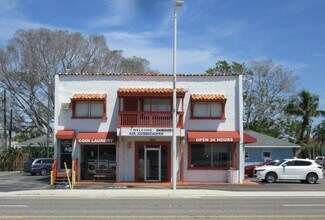 Plus de détails pour 7815 Blind Pass Rd, Saint Pete Beach, FL - Local commercial à vendre