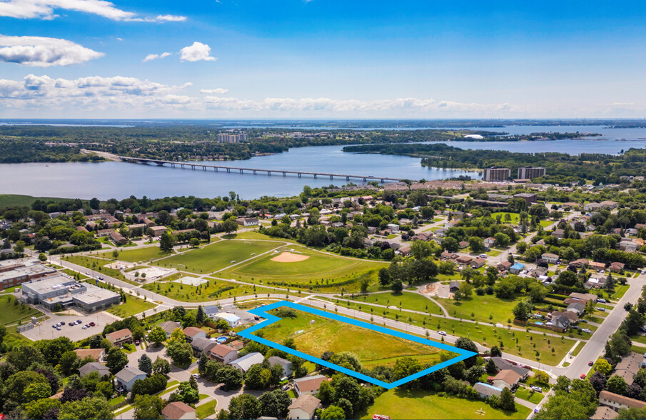 145 MacCauley St, Kingston, ON à vendre - Photo de l’immeuble – Image 3 sur 10