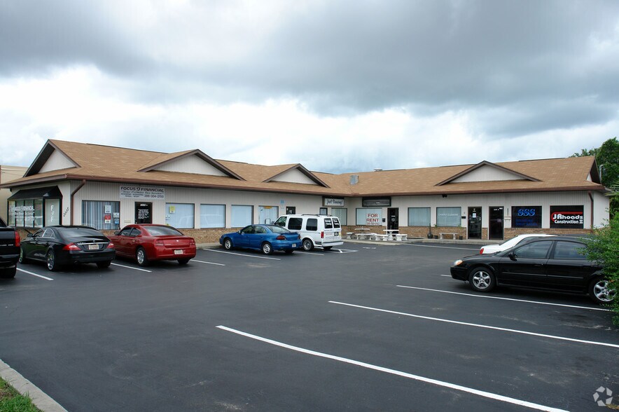 2335 S Ridgewood Ave, Daytona Beach, FL à vendre - Photo principale – Image 1 sur 5