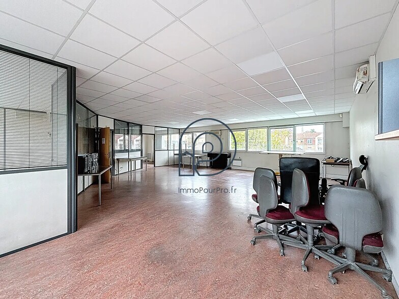 Bureau dans Lille à vendre - Photo de l’immeuble – Image 2 sur 11