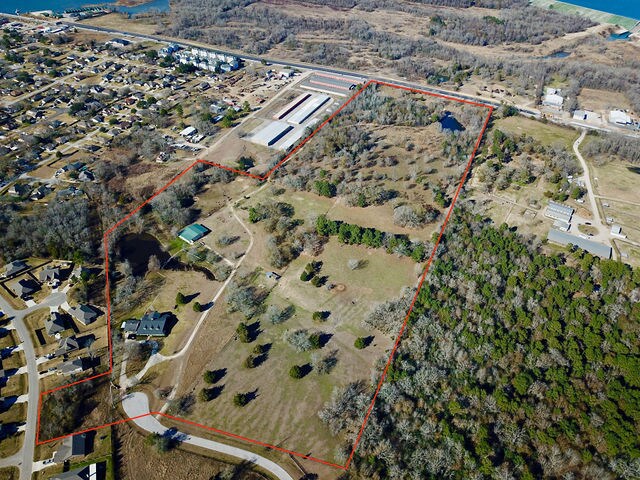 12715 FM 1097 West, Willis, TX à vendre - Photo de l’immeuble – Image 1 sur 5